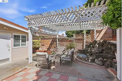 1204 Vistagrand Dr, San Leandro, CA 94577 - Photo 53