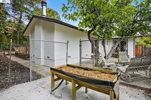 350 Elysian Fields Dr, Oakland, CA 94605 - Photo 53