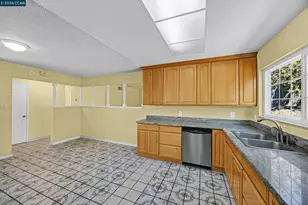 972 Tara Hills Dr, Pinole, CA 94564 - Photo 7