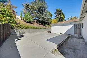 972 Tara Hills Dr, Pinole, CA 94564 - Photo 25