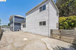 1075 53rd St, Oakland, CA 94608 - Photo 35