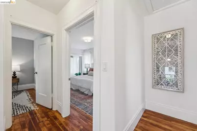 1075 53rd St, Oakland, CA 94608 - Photo 19