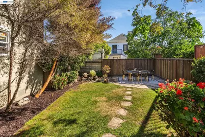 815 45th St, Oakland, CA 94608 - Photo 59