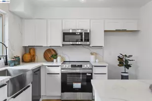 14715 Doolittle Dr, San Leandro, CA 94577 - Photo 13