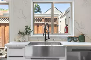14715 Doolittle Dr, San Leandro, CA 94577 - Photo 15