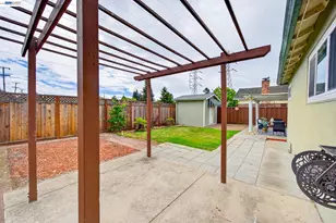 2062 Evergreen Ave, San Leandro, CA 94577 - Photo 35