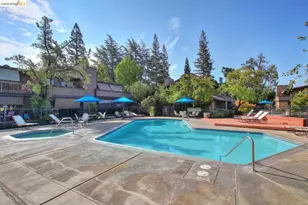 2400 Larkspur Ln, Sacramento, CA 95825 - Photo 31
