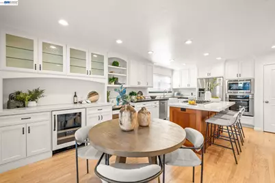 34351 Newton Ct, Fremont, CA 94555 - Photo 11