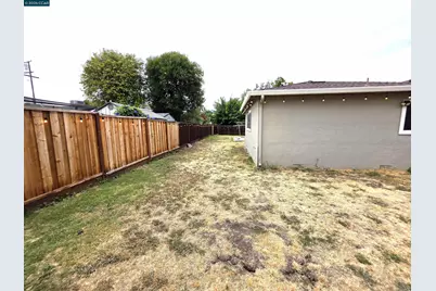 2068 Revere Dr, Concord, CA 94520 - Photo 17