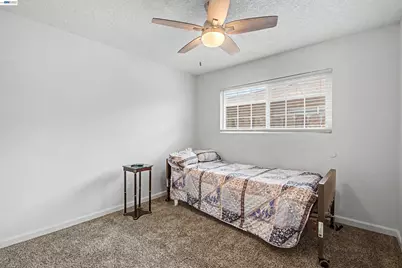 204 Clemmensen Ave, Madera, CA 93637 - Photo 15