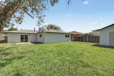 204 Clemmensen Ave, Madera, CA 93637 - Photo 27