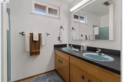 31342 Santa Fe Way, Union City, CA 94587 - Photo 23