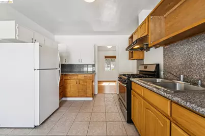 33 Bissell, Richmond, CA 94801 - Photo 11