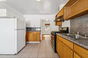 33 Bissell, Richmond, CA 94801 - Photo 11