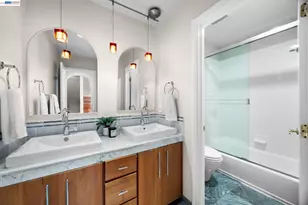 8249 Skyline Cir, Oakland, CA 94605 - Photo 25