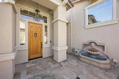 8249 Skyline Cir, Oakland, CA 94605 - Photo 35