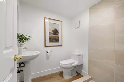 5573 Harvey Ave, Oakland, CA 94621 - Photo 23