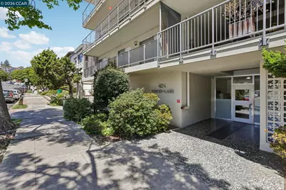 424 Staten #308, Oakland, CA 94610 - Photo 1