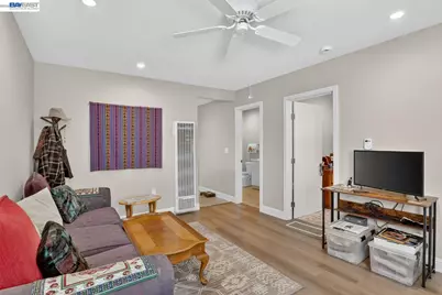 20843 Chester St, Castro Valley, CA 94546 - Photo 9