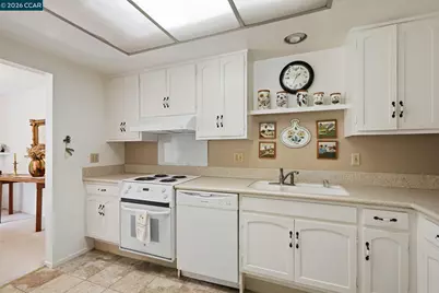 2424 Tice Creek Dr #3, Walnut Creek, CA 94595 - Photo 11