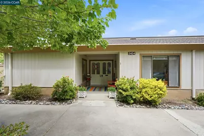 2424 Tice Creek Dr #3, Walnut Creek, CA 94595 - Photo 3