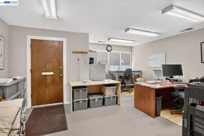 20835 Chester St, Castro Valley, CA 94546 - Photo 15