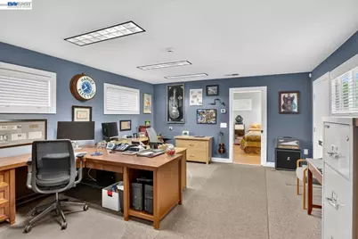 20835 Chester St, Castro Valley, CA 94546 - Photo 11