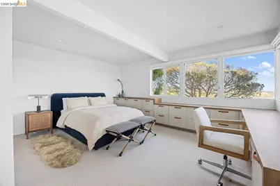 17440 Revello Dr, Pacific Palisades (los Angeles), CA 90272 - Photo 19