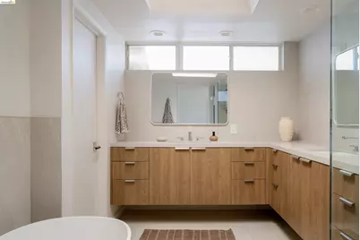17440 Revello Dr, Pacific Palisades (los Angeles), CA 90272 - Photo 13