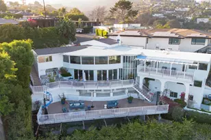17440 Revello Dr, Pacific Palisades (los Angeles), CA 90272 - Photo 3
