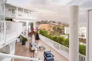 17440 Revello Dr, Pacific Palisades (los Angeles), CA 90272 - Photo 35