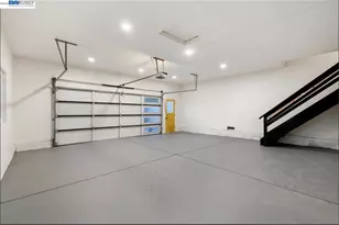 1084 Jamie Dr, Concord, CA 94518 - Photo 27