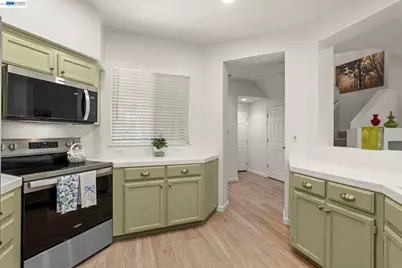 10706 Ian Ln, Dublin, CA 94568 - Photo 9
