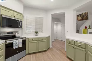 10706 Ian Ln, Dublin, CA 94568 - Photo 9