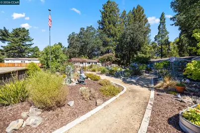 162 La Questa Dr, Danville, CA 94526 - Photo 41