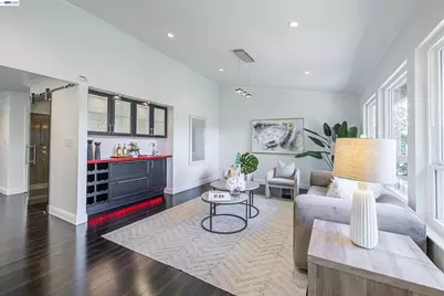 3060 Todd Ct, Castro Valley, CA 94546 - Photo 3