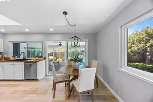 2715 Lyon Cir, Concord, CA 94518 - Photo 13