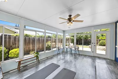 2715 Lyon Cir, Concord, CA 94518 - Photo 17