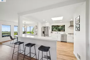 6957 Armour Dr, Oakland, CA 94611 - Photo 27