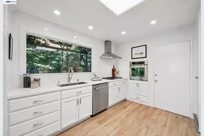 6957 Armour Drive, Oakland, CA 94611 - Photo 29