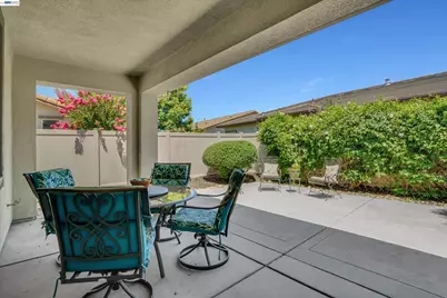 2472 Shadow Berry Dr, Manteca, CA 95336 - Photo 27