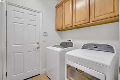 2472 Shadow Berry Dr, Manteca, CA 95336 - Photo 21