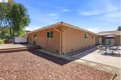 210 Amend Ct, El Sobrante, CA 94803 - Photo 41