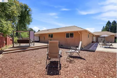 210 Amend Ct, El Sobrante, CA 94803 - Photo 43