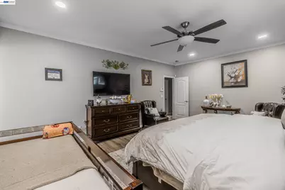 3448 Howard Ct, Visalia, CA 93292 - Photo 15