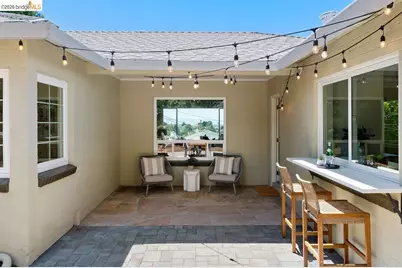 4504 Fairbairn Ave, Oakland, CA 94619 - Photo 33