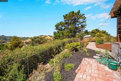 2535 Francis Dr, Pinole, CA 94564 - Photo 57