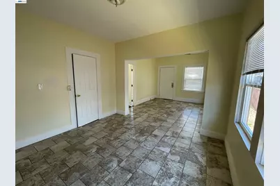 9826 C St, Oakland, CA 94603 - Photo 3