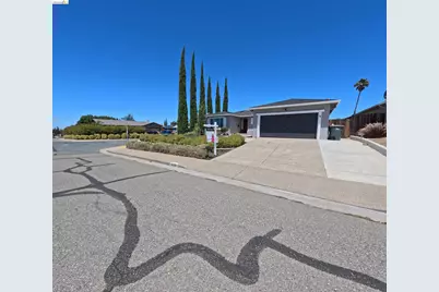 4397 Palo Verde Dr, Pittsburg, CA 94565 - Photo 3