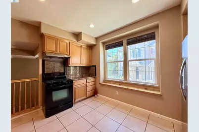 550 Summer Ln, Richmond, CA 94806 - Photo 9